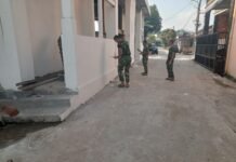 Gotong Royong Warnai Penyelesaian Mushala Baitul Makfurin di TMMD Kodim 0418/Palembang