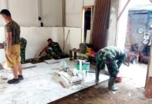 Pemasangan Keramik Dikebut, Rehab RTLH Ibu Sriyanti TMMD Kodim 0418/Palembang Makin Dekati Finishing
