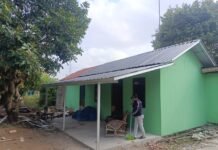 Finishing RTLH Bapak Karyo Masuki Tahap Pembersihan, Satgas TMMD Kodim 0418/Palembang Rapikan Area Rumah