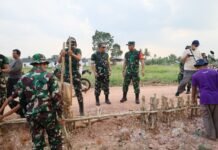 Katim Wasev TMMD ke-129 Cek Pembangunan Jalan 750 Meter, Pastikan Infrastruktur Bermanfaat bagi Warga Talang Jambe